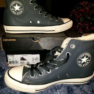 Converse high tops size 7 women's